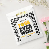 Four Ever Young Retro Fourth 4th Birthday Party Bedankzakje (Gezegeld)