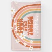 Four Ever Young Retro Regenboog Madelief Verjaarda Spandoek (Verticaal)
