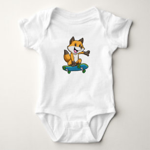 Fox als Skater met skateboard Romper
