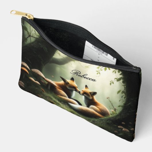 Fox Cuddle in Misty Forest gepersonaliseerd Etui (Open)