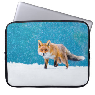 Fox in de winter. Rode vos, Vulpes vulpes, sluipsc Laptop Sleeve