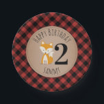 Fox Lumberjack Plaid Baby Birthday Papieren Bordje<br><div class="desc">Borden op jaarbasis met een afbeelding van een baby vos met een rode en zwarte lumberjack plaid background.  Pas de naam en het aantal aan</div>