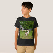 Fox Terrier springt in een boom, T-shirt (Voorkant volledig)