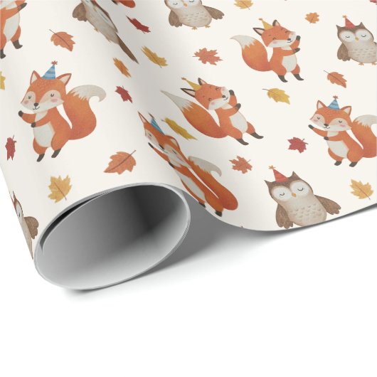 Foxes and Owl Woodland Fall Birthday Party Cadeaupapier (Rol Hoek)