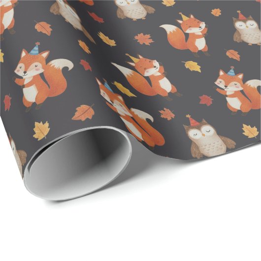 Foxes and Owl Woodland Fall Birthday Party Cadeaupapier (Rol Hoek)