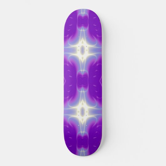FRACTAFLAME, paarse violen Skateboard (Voorkant)