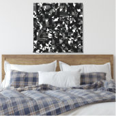 "Fractura" - Zwart Wit Camouflagepatroon Canvas Afdruk (Insitu (Slaapkamer))