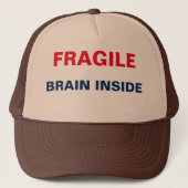 Fragile Brain Inside Trucker Hat Trucker Pet (Voorkant)