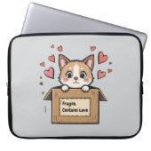 Fragile: Contains Love Laptop Sleeve (Voorkant)