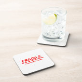 Fragile handgreep met zorg bier onderzetter (Rechterzijde)