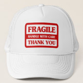 Fragile handgreep met zorg trucker pet (Voorkant)