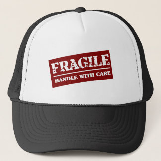 Fragile - handvat met een verpleger trucker pet