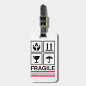 Fragile handvat met ontwerp van grafisch etiket vo bagagelabel (Voorkant verticaal)