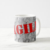 Fragile koffie-mok | Ontwerp van de bunkeromhulli Koffiemok (Voorkant rechts)