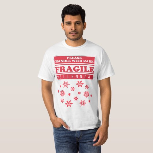 Fragile Millennial, handig met zorgsnoer T-shirt (Voorkant volledig)