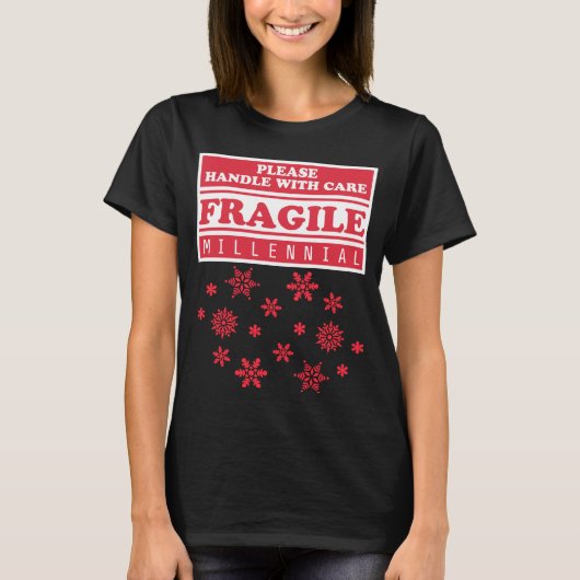 Fragile Millennial, handig met zorgsnoer T-shirt (Voorkant)
