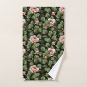 Fragile rozen. Floral patroon op zwart Bad Handdoek (Handdoek)