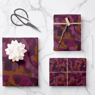 Framboos, moerbei, marron en nootmuskaat camouflag inpakpapier vel