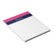 Framboos Witte Stippen Marineblauwe Naam Monogram Notitieblok (Schuin)