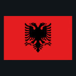 Framed print met vlag van Albanië<br><div class="desc">Voeg een vleugje Albanese trots toe aan uw huis of kantoor met onze exclusieve framed print met de vlag van Albanië! Deze print met zorgvuldige aandacht voor details is meer dan een kunstwerk; het is een eerbetoon aan het Albanese erfgoed en culturele trots. Het ontwerp toont de iconische zwarte dubbelkoppige...</div>