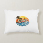 Frank Retro Sunset Name Design Accent Kussen<br><div class="desc">Retro sunset style design featuring the name Frank with vintage palm trees, ocean waves, and birds. Perfect personalized gift idea for anyone named Frank with a classic retro beach sunset aesthetic.</div>