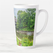 Frankenmuths Covered Bridge Latte Mok (Rechts)