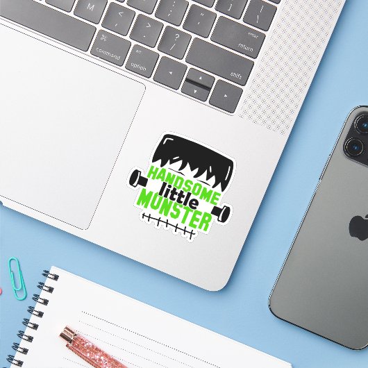 Frankenstein knap klein monster | Halloween Sticker (Laptop met iPhone)