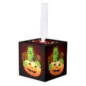Frankenstein Monster Cartoon met pompoen Decoratie (Voorkant hoekig)