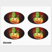 Frankenstein Monster Cartoon met pompoen Ovale Sticker (Vel)