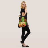 Frankenstein Monster Cartoon met pompoen Tote Bag (Op model)