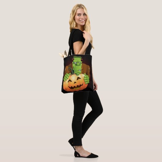 Frankenstein Monster Cartoon met pompoen Tote Bag (Op model)