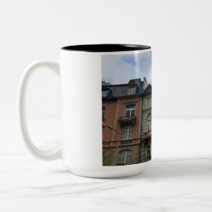 Frankfurt — Pastel Rijtjeshuizen Mok