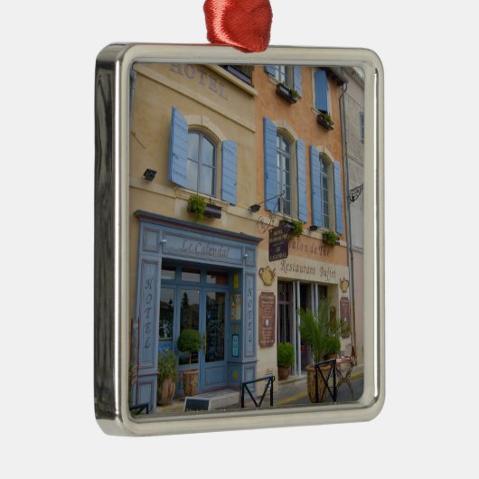 Frankrijk, Arles, Provence, hotel en restaurant Metalen Ornament (Rechts)