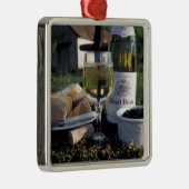 Frankrijk, Bourgogne, Chablis. Lokale wijn en Metalen Ornament (Rechts)