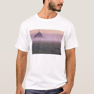 FRANKRIJK, Normandië Mont St. Michel. Ochtendmist T-shirt