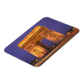 Frankrijk, Parijs, Arc de Triomphe bij schemering. Magneet (Linkerzijde)