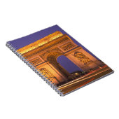 Frankrijk, Parijs, Arc de Triomphe bij schemering. Notitieboek (Rechterzijde)