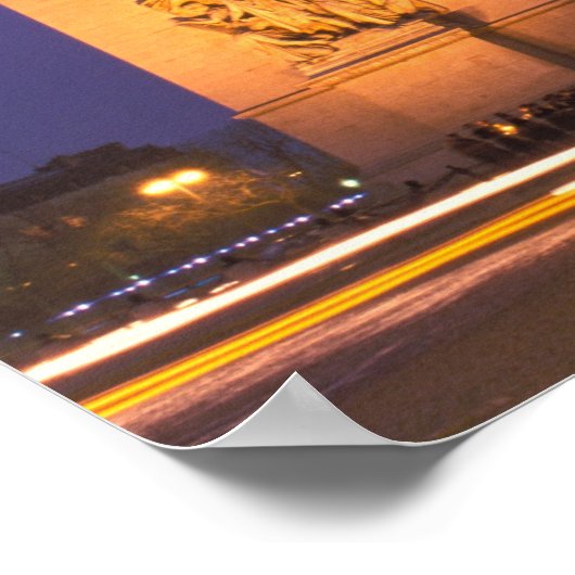 Frankrijk, Parijs, Arc de Triomphe bij schemering. Poster (Hoek)