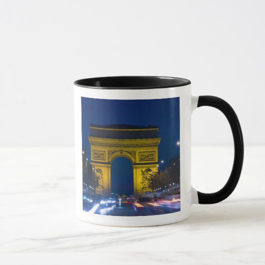 Frankrijk, Parijs. De Arc de Triomphe en de Mok (Rechts)