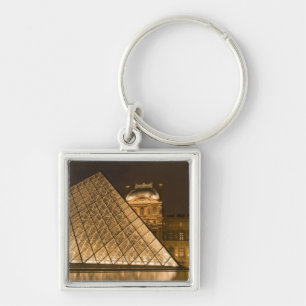 Frankrijk, Parijs. De Louvre bij schemering. Credi Sleutelhanger