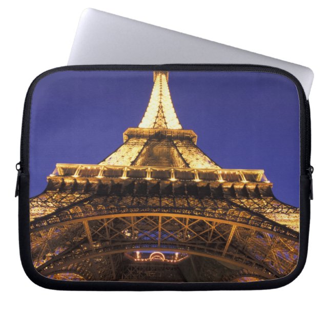 FRANKRIJK, Parijs Eiffeltoren, avondbeeld Laptop Sleeve (Voorkant)