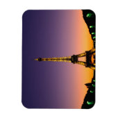 Frankrijk, Parijs, Eiffeltoren bij zonsondergang. Magneet (Verticaal)