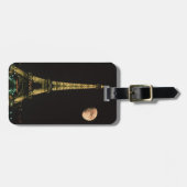 Frankrijk, Parijs. Eiffeltoren 's nachts met Bagagelabel (Voorkant horizontaal)