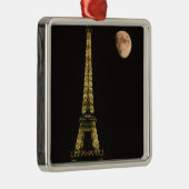 Frankrijk, Parijs. Eiffeltoren 's nachts met Metalen Ornament (Rechts)