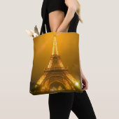 Frankrijk, Parijs. Eiffeltoren verlicht op 3 Tote Bag (Dichtbij)