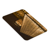 Frankrijk, Parijs. Het Louvre bij schemering. Kred Magneet (Rechterzijde)