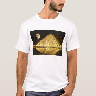 Frankrijk, Parijs, het Louvre Museum, achtmaal T-shirt