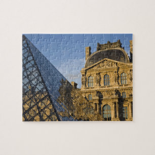 Frankrijk, Parijs, Louvre Museum en de Pyramide, Legpuzzel