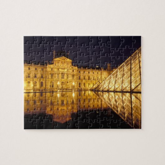 Frankrijk, Parijs, Louvre museum 's nachts. Legpuzzel (Horizontaal)