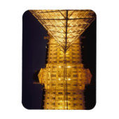 Frankrijk, Parijs, Louvre museum 's nachts. Magneet (Verticaal)